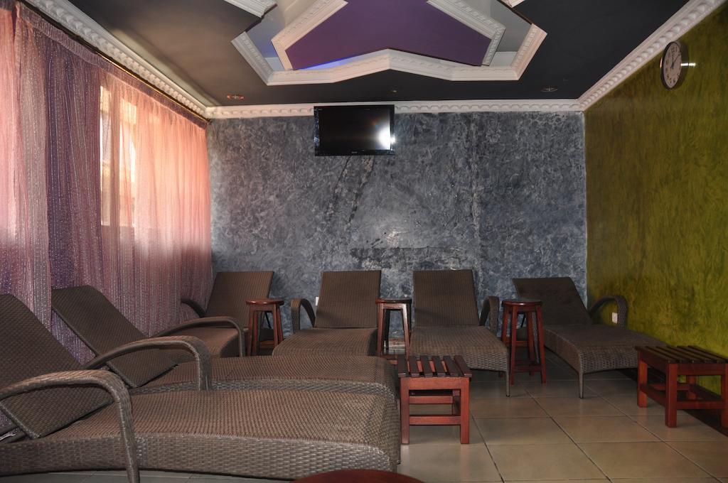 Hotel Central Park Найроби Екстериор снимка