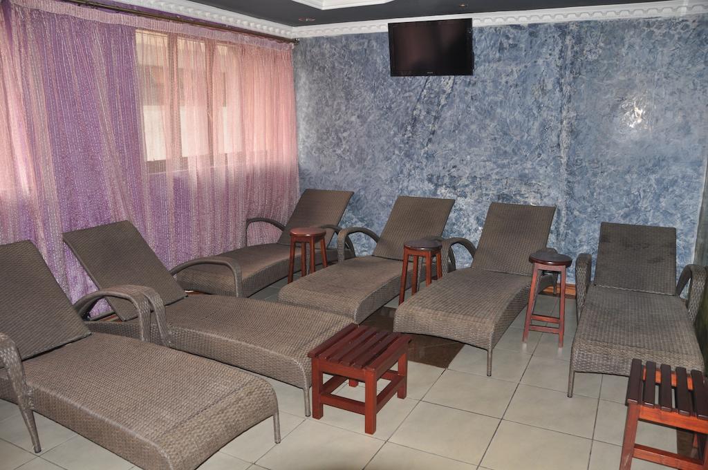Hotel Central Park Найроби Екстериор снимка