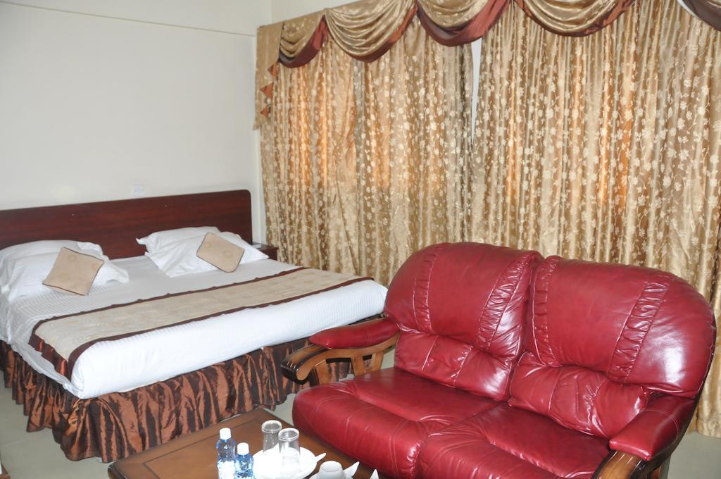 Hotel Central Park Найроби Екстериор снимка
