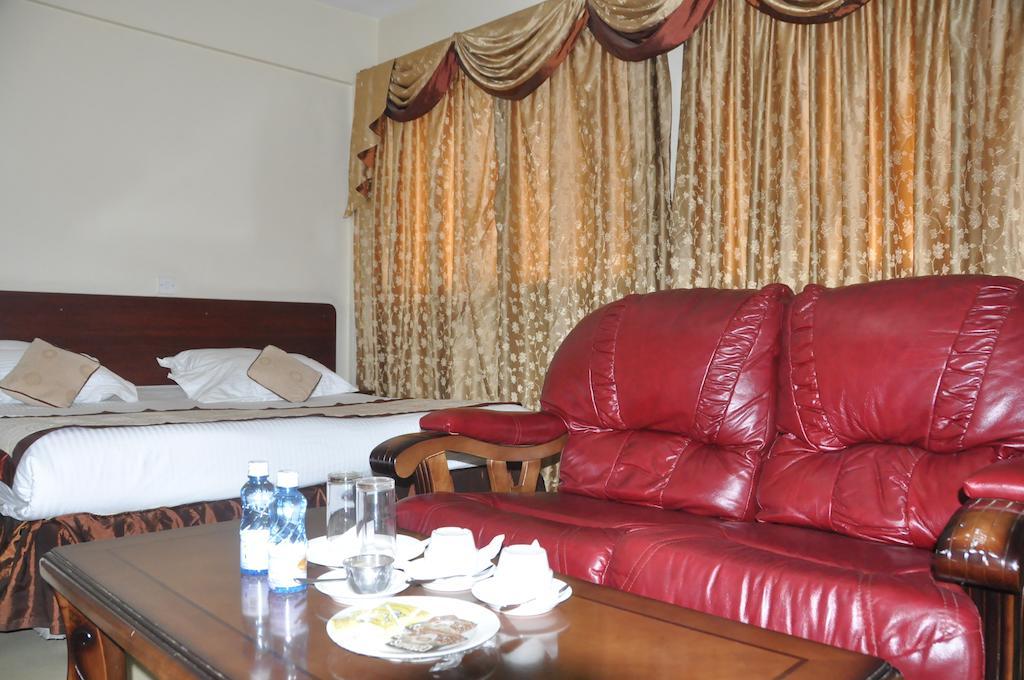 Hotel Central Park Найроби Екстериор снимка